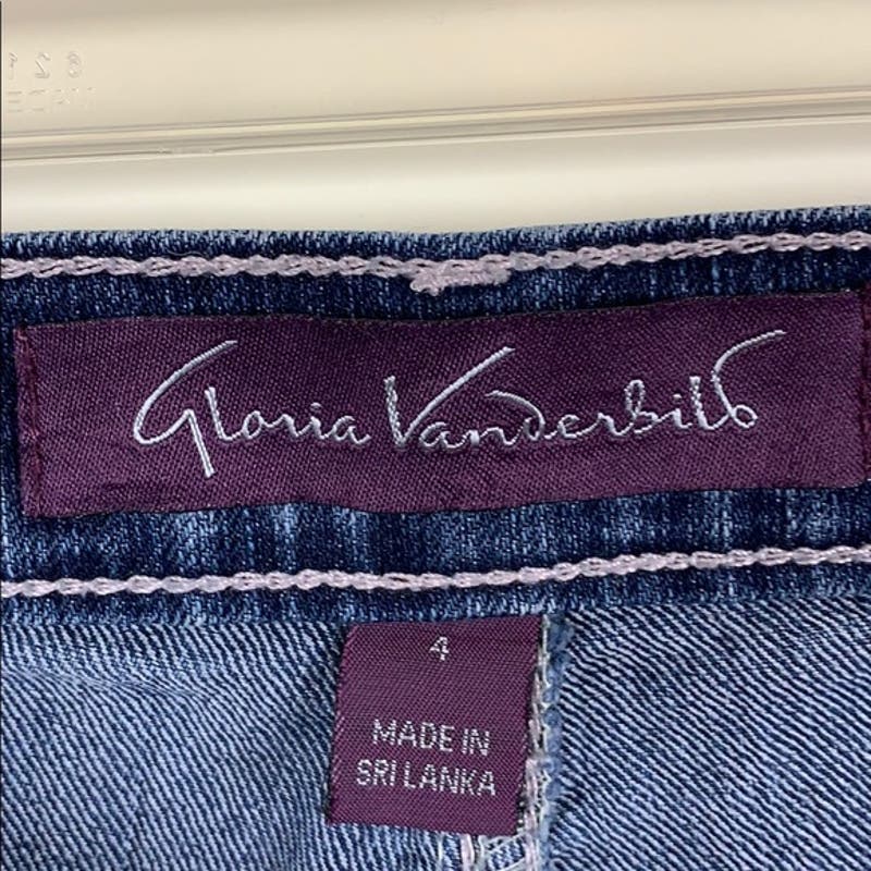 Gloria Vanderbilt Relaxed women’s mid-rise jeans size 4