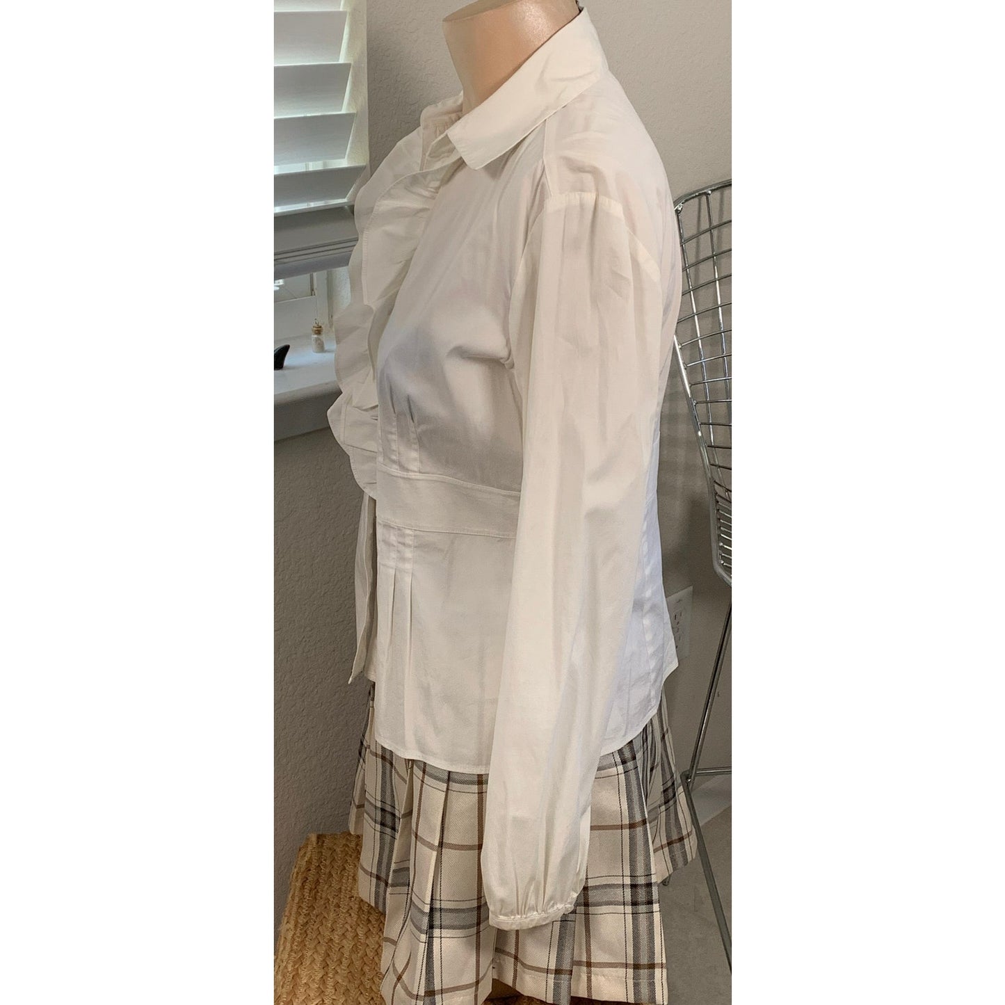 Ann Taylor Victorian style ruffle white blouse sz 6