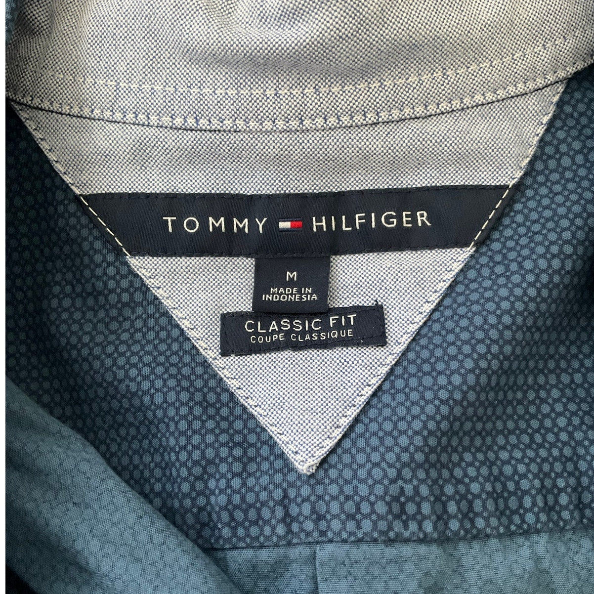 Y2K Tommy Hilfiger Blue button down classic fit shirt sz M