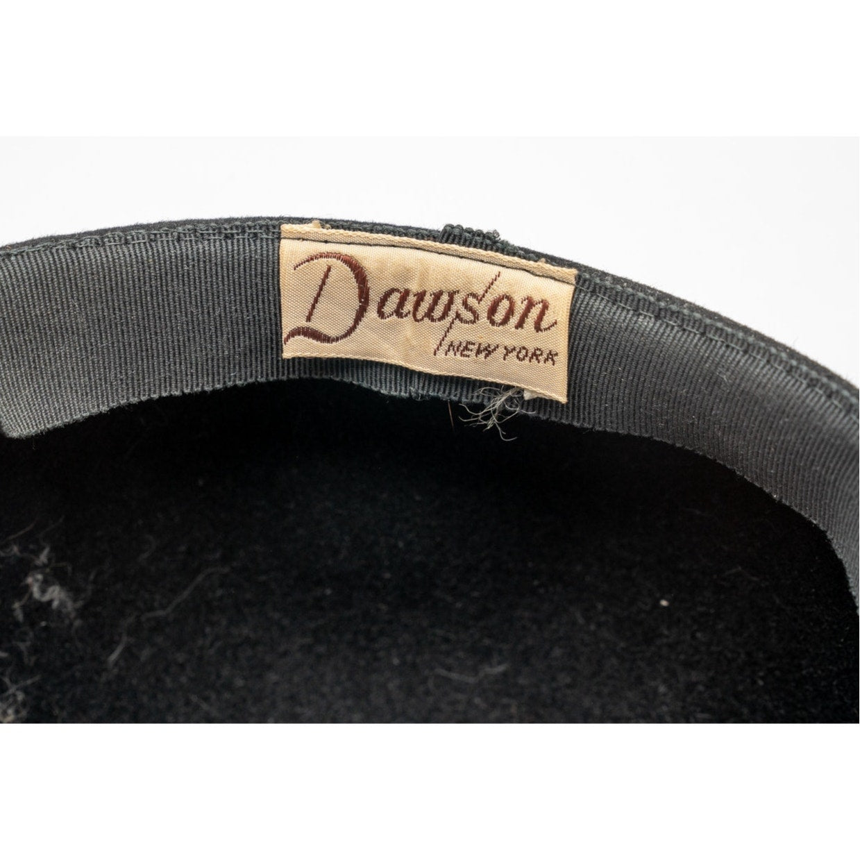 Vintage 1930's Dawson felt black and white cloche bell hat