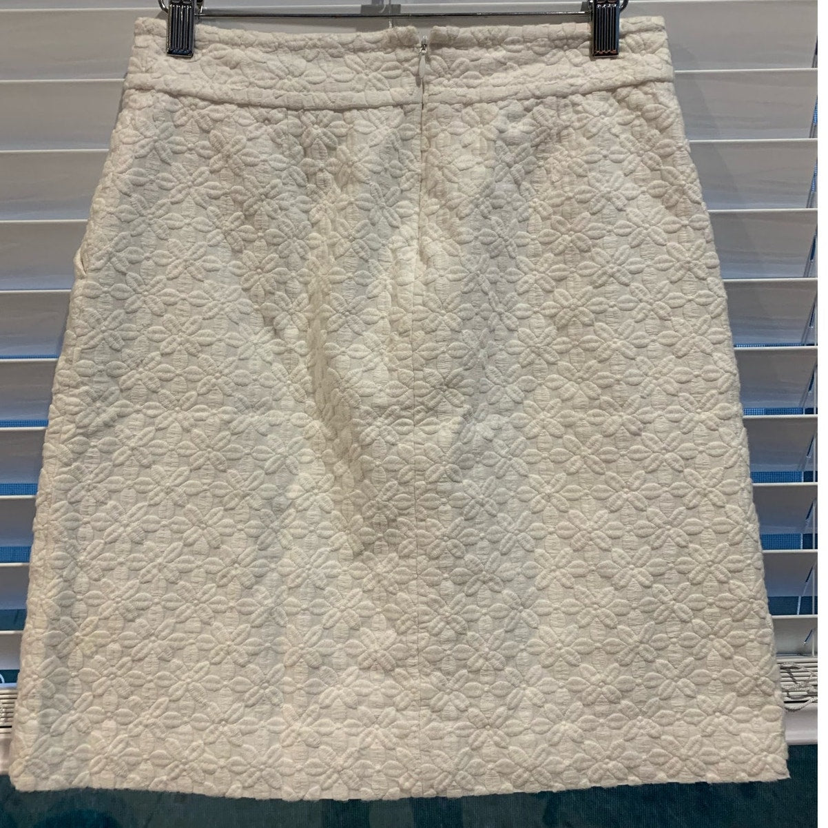 Banana Republic knit white puffed floral pencil skirt sz 0 NWOT