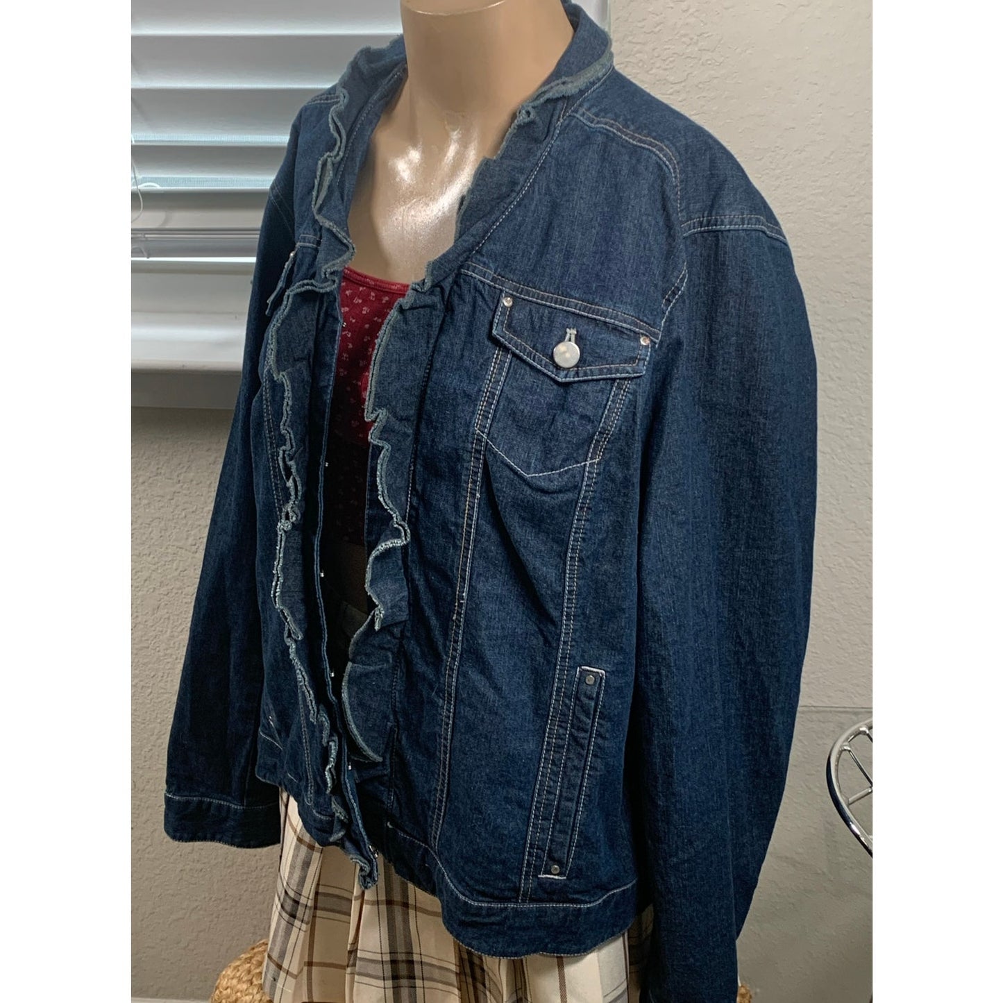 Northstyle Ruffled closure and collar Jean Jacket Size 1X