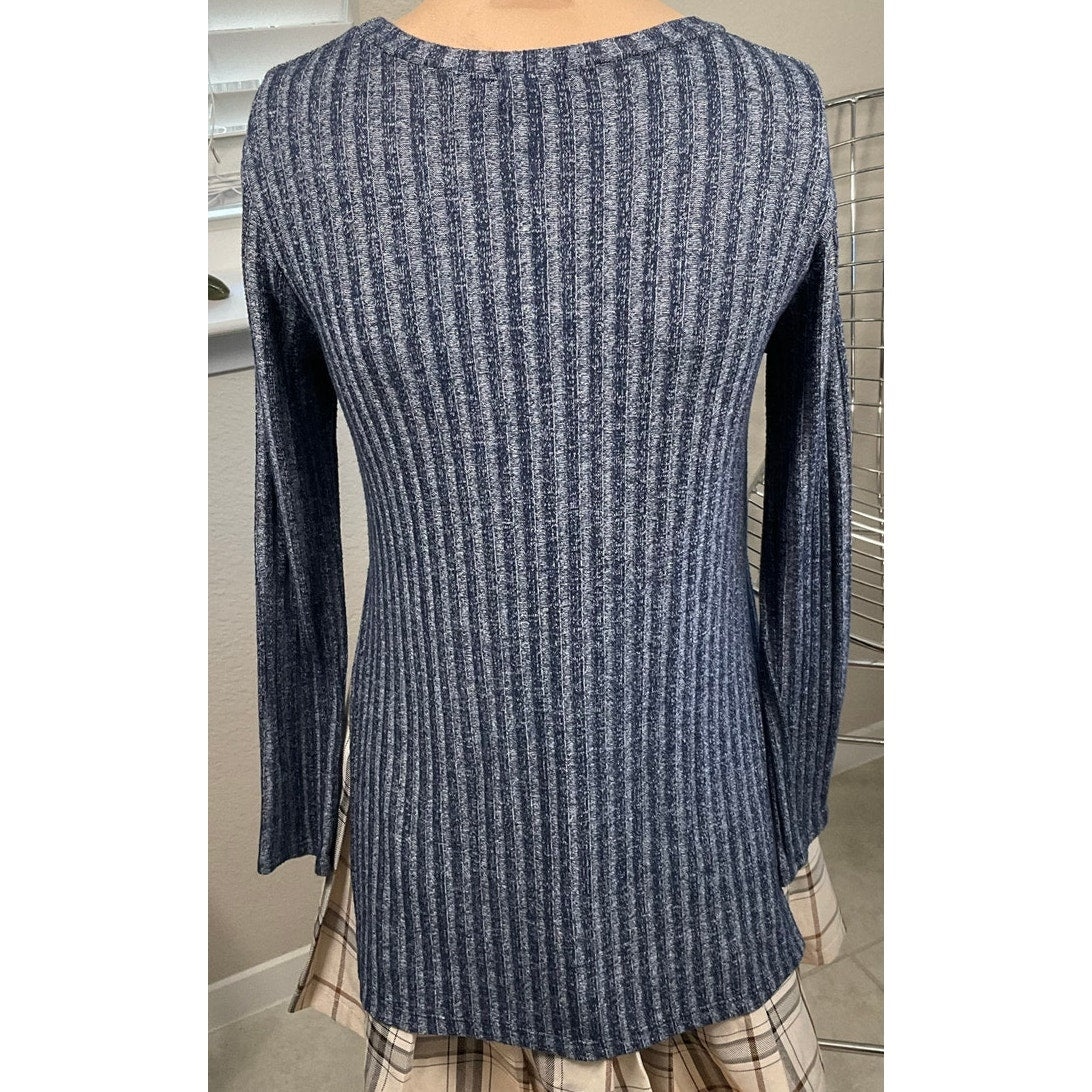 One Cloth - Blue and white knit tunic top sz S