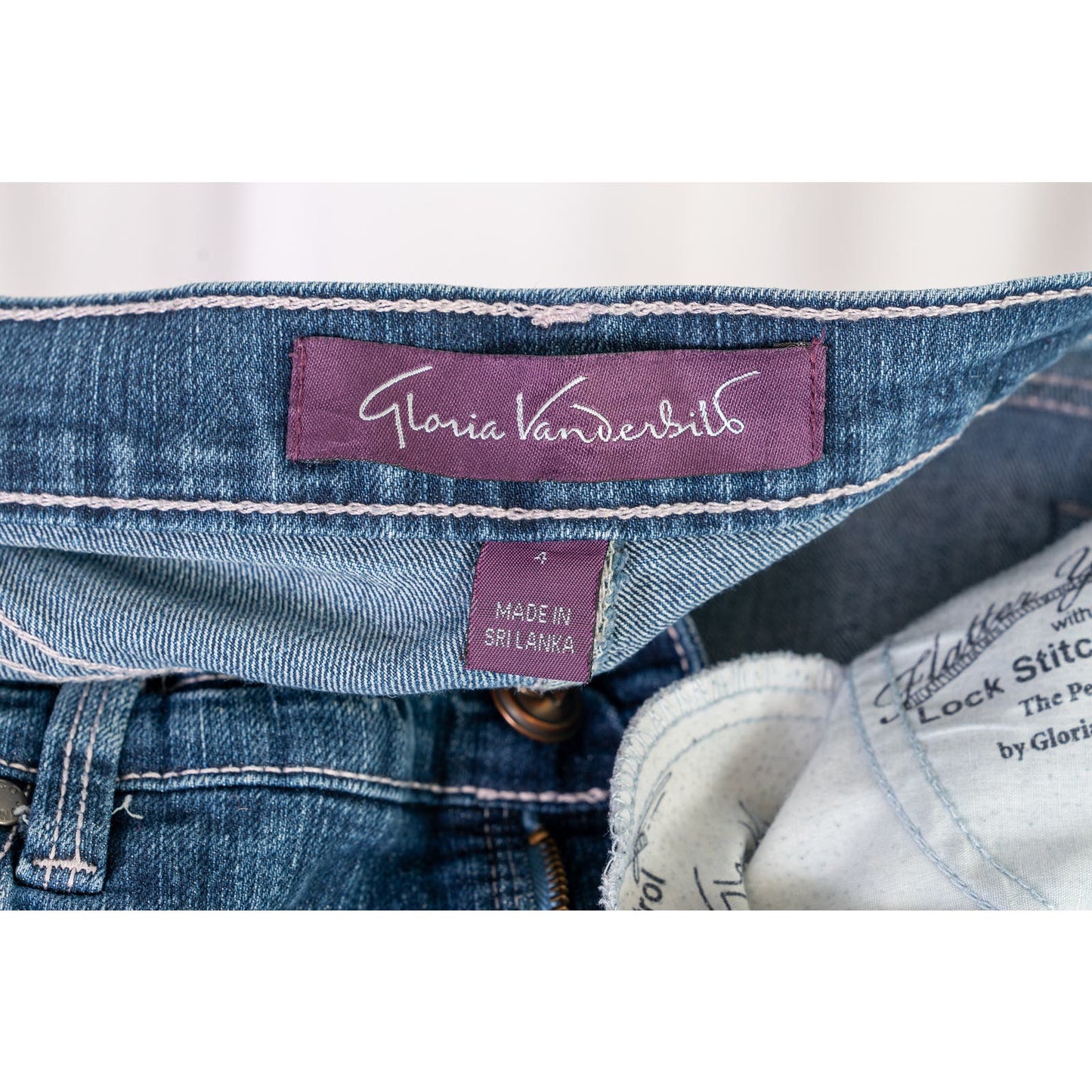 Gloria Vanderbilt Relaxed women’s mid-rise jeans size 4