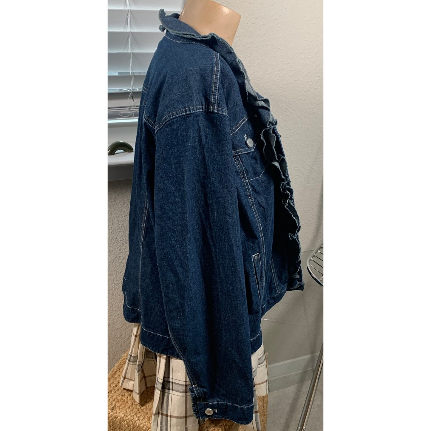 Northstyle Ruffled closure and collar Jean Jacket Size 1X