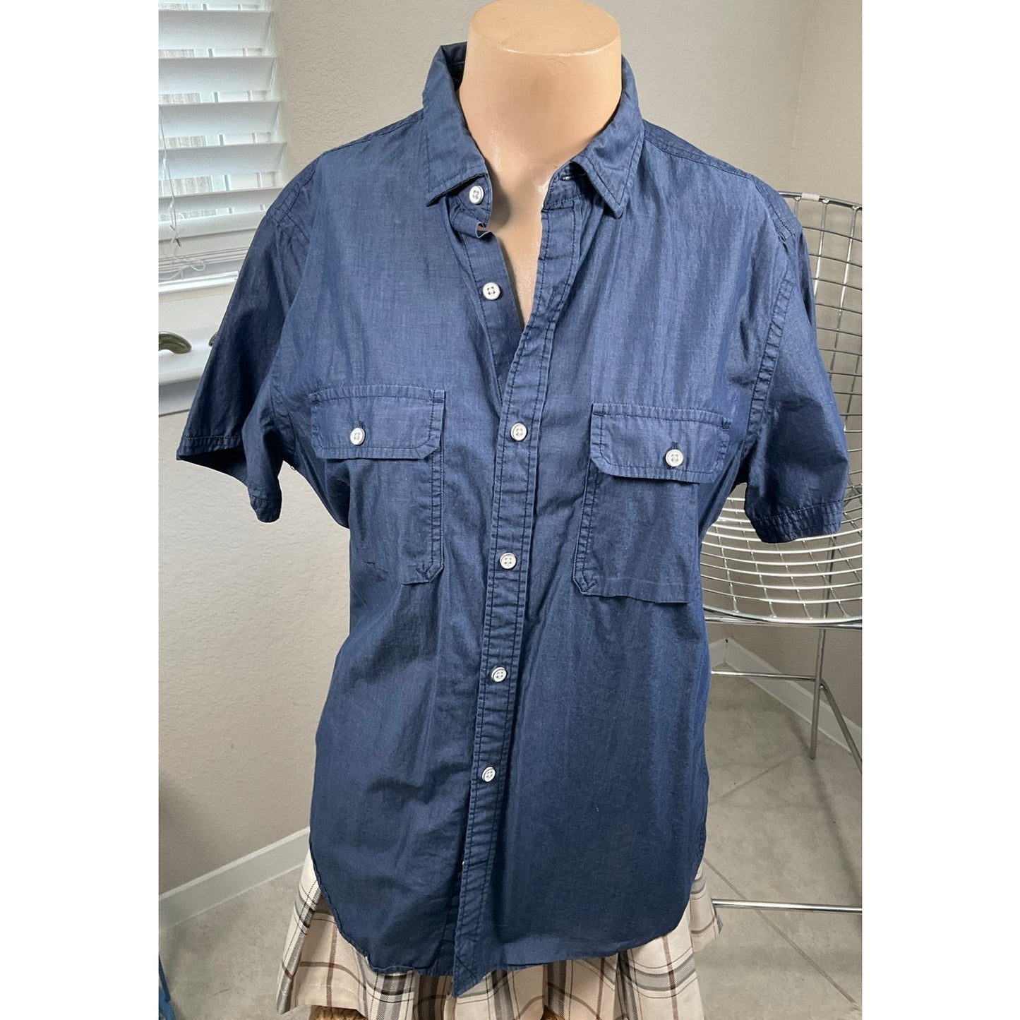 Express blue fitted button down short sleeve top sz M