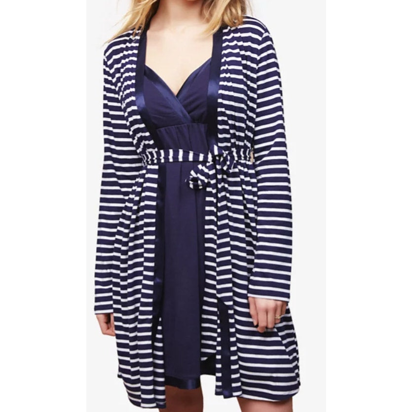 Motherhood Maternity knit wrap robe/dress in navy sz Medium