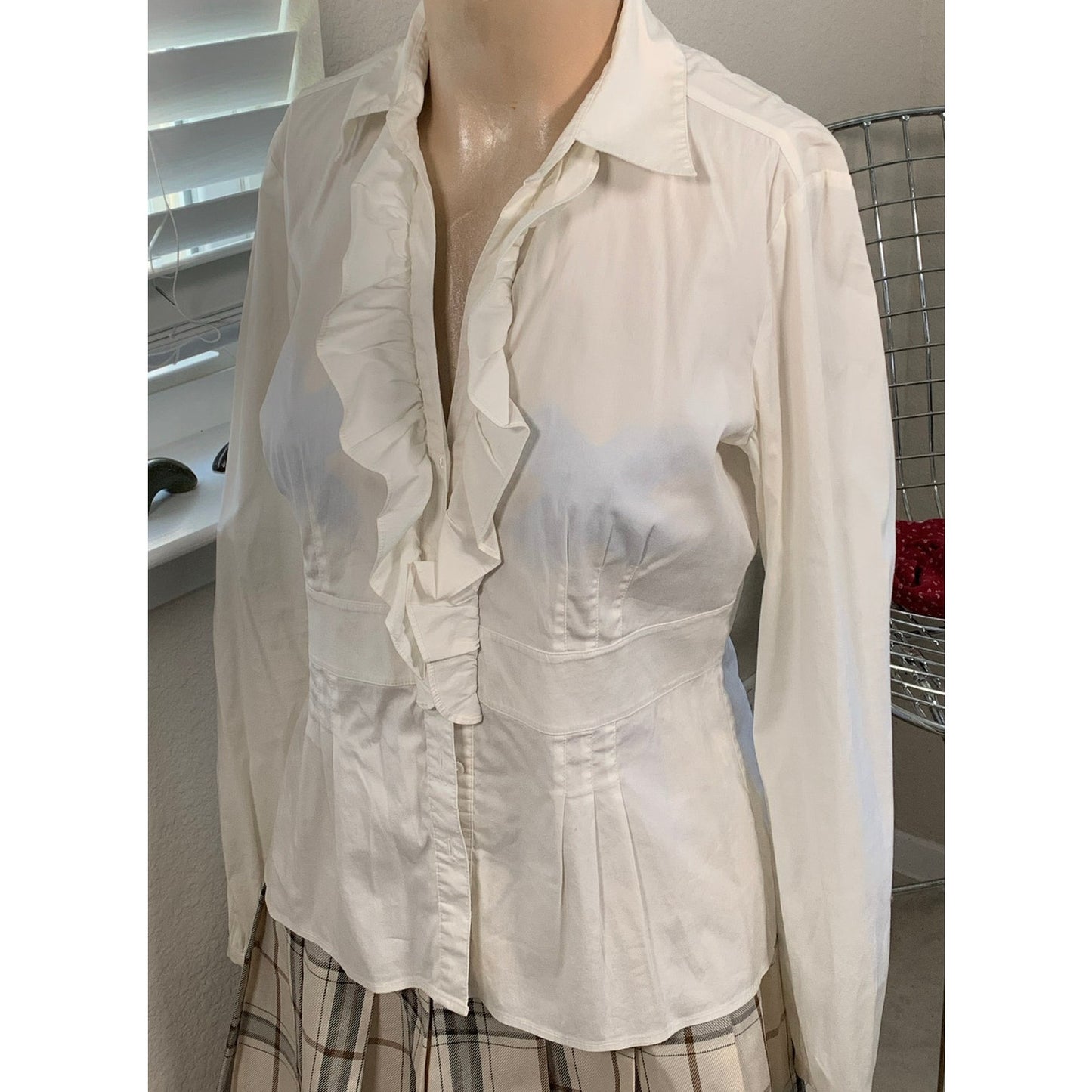 Ann Taylor Victorian style ruffle white blouse sz 6