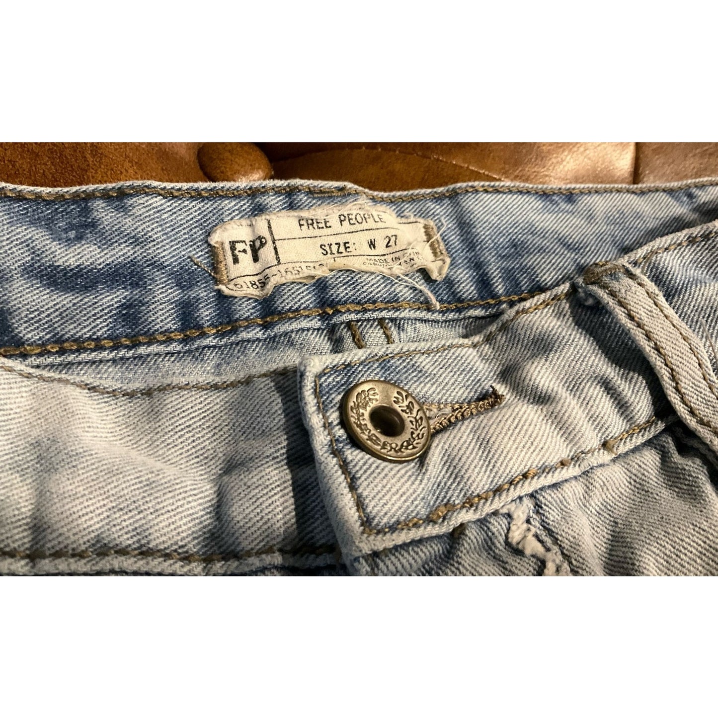 Free People Denim Jean short shorts - sz 27 Button Fly Distressed Light Wash NWOT