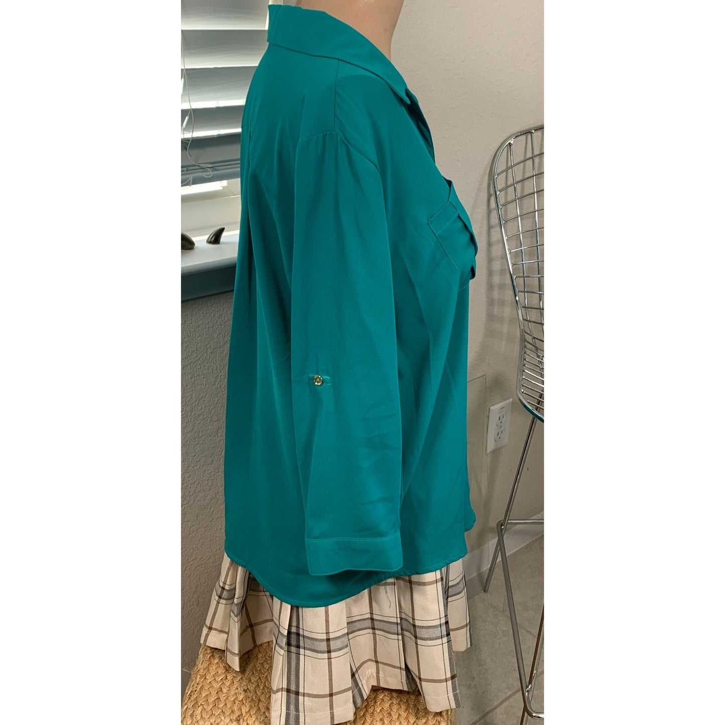 Emerald button up relaxed fit rolled sleeve blouse sz XL