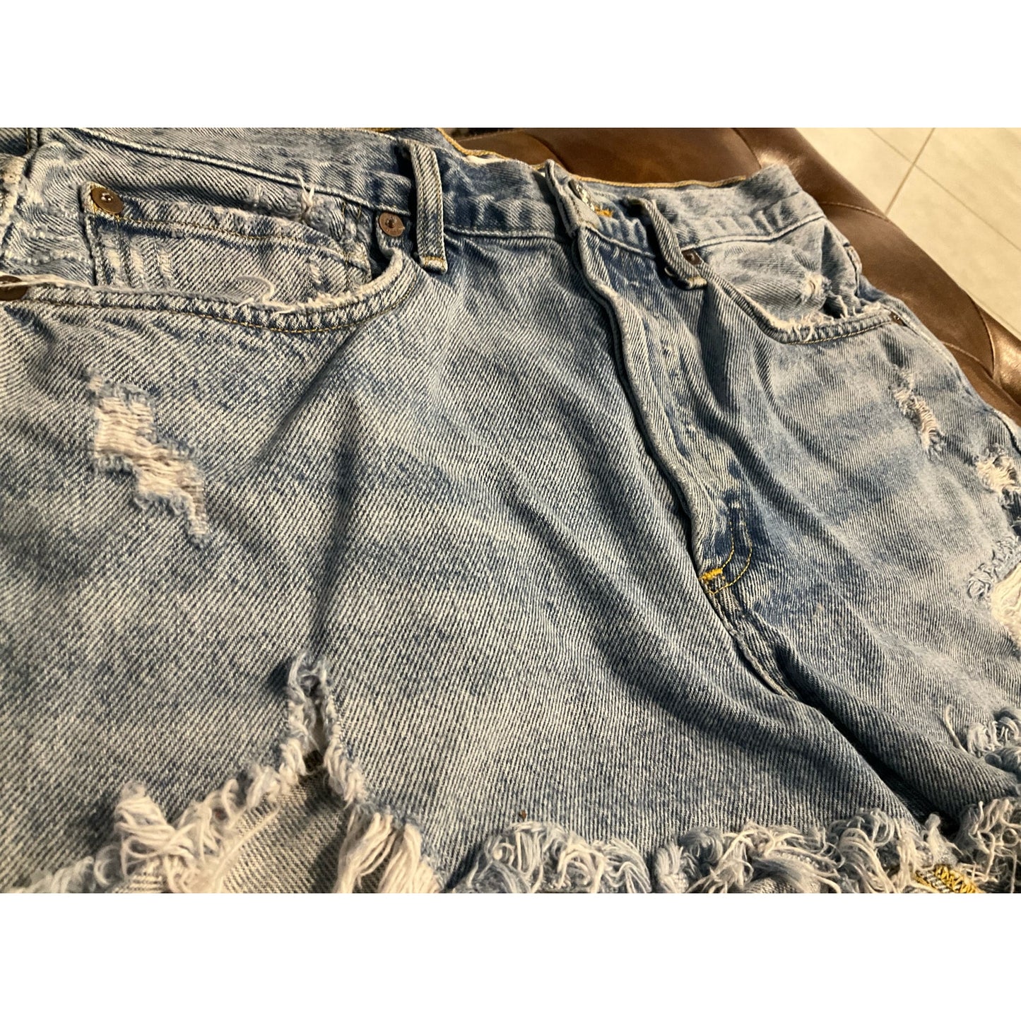 Agolde Parker distressed shorts Size 27 from Los Angeles NWOT