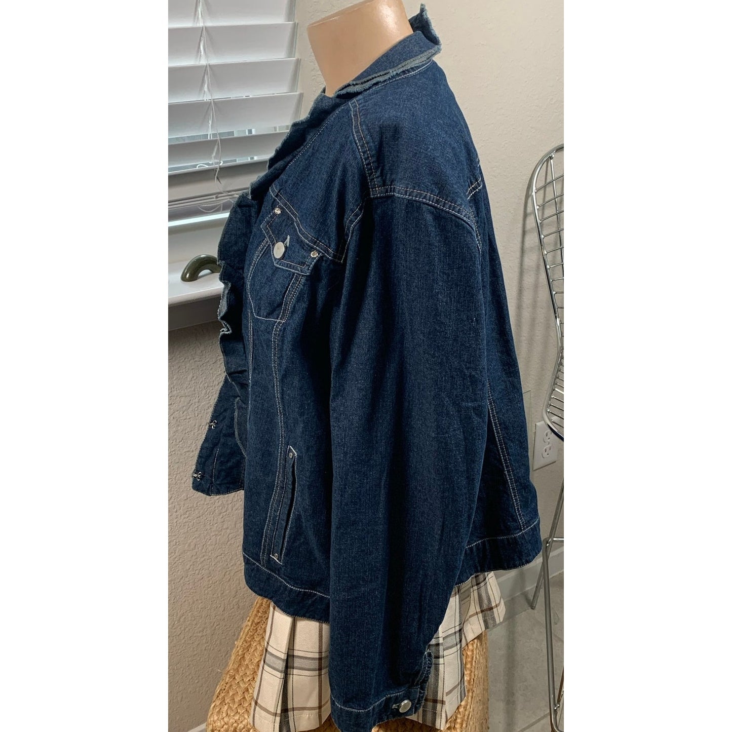 Northstyle Ruffled closure and collar Jean Jacket Size 1X