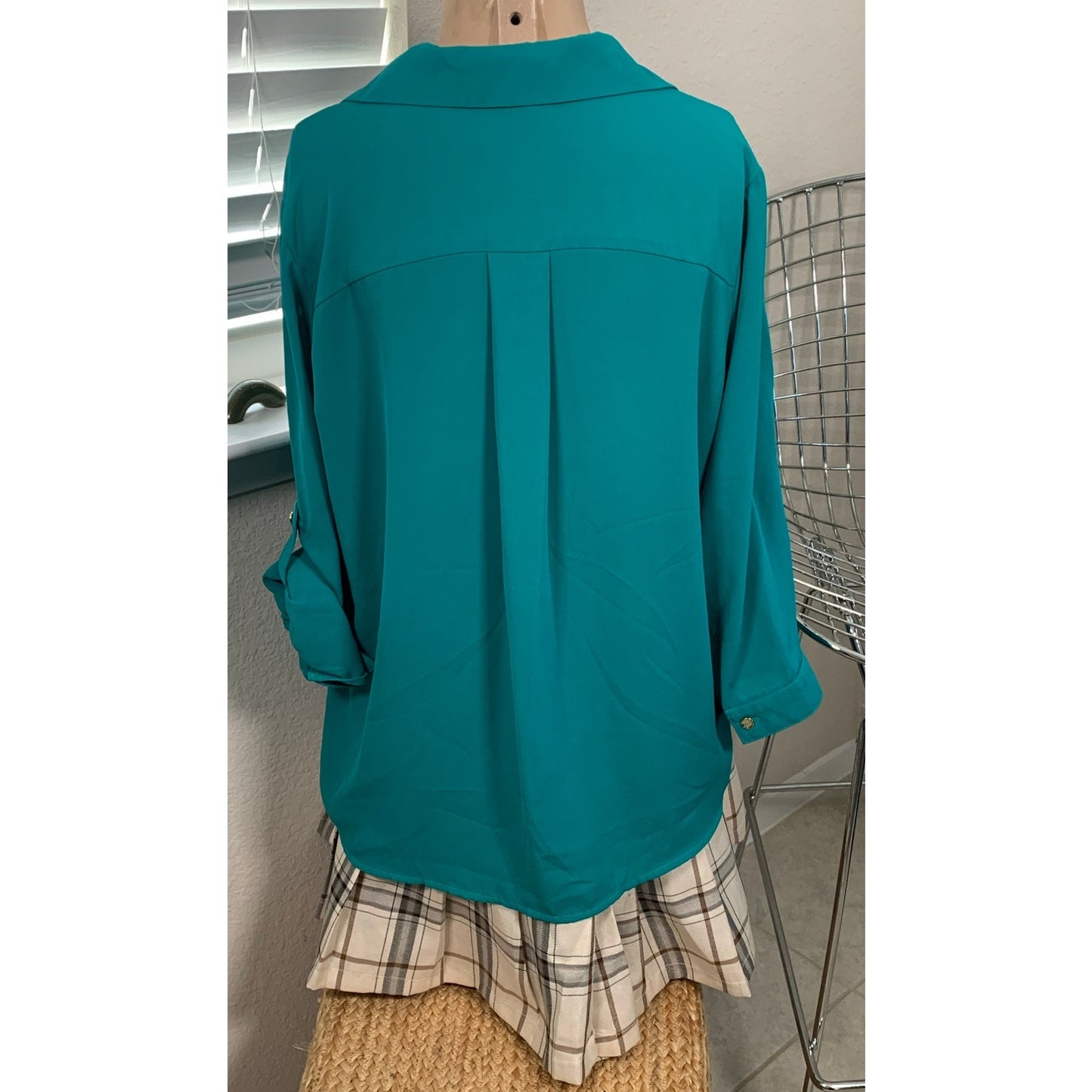 Emerald button up relaxed fit rolled sleeve blouse sz XL