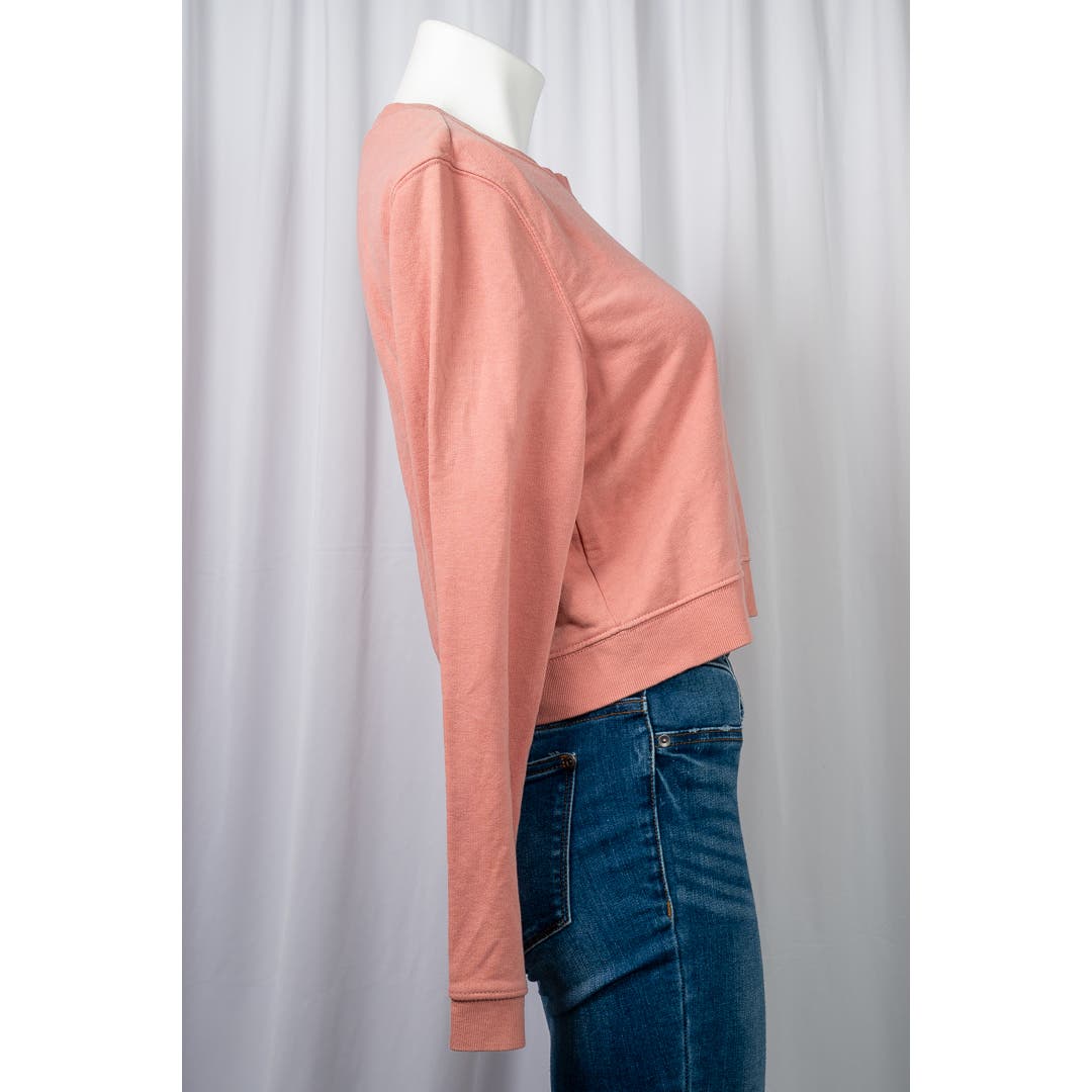 H&M Divided - Salmon colored cropped Sweater sz jrs L