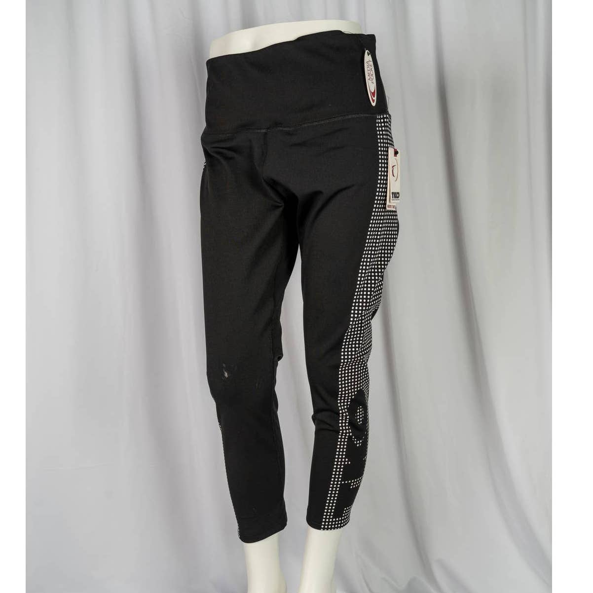 TKO running leggings sz 1X - TECHNICAL KNOCKOUT w/pocket - Magically Funky Austin Resale & Thrift