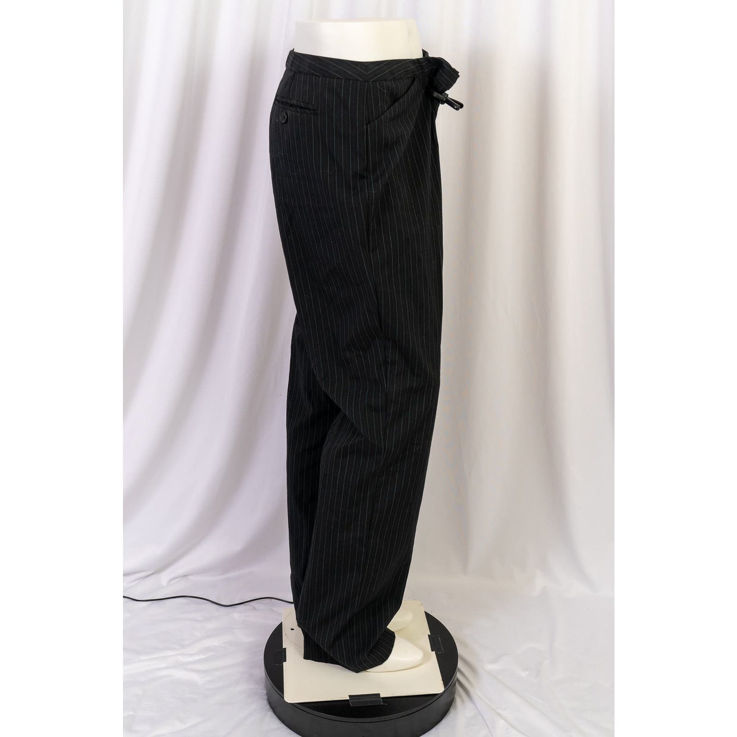 Nine & Co Women's black pinstripe pants sz 10