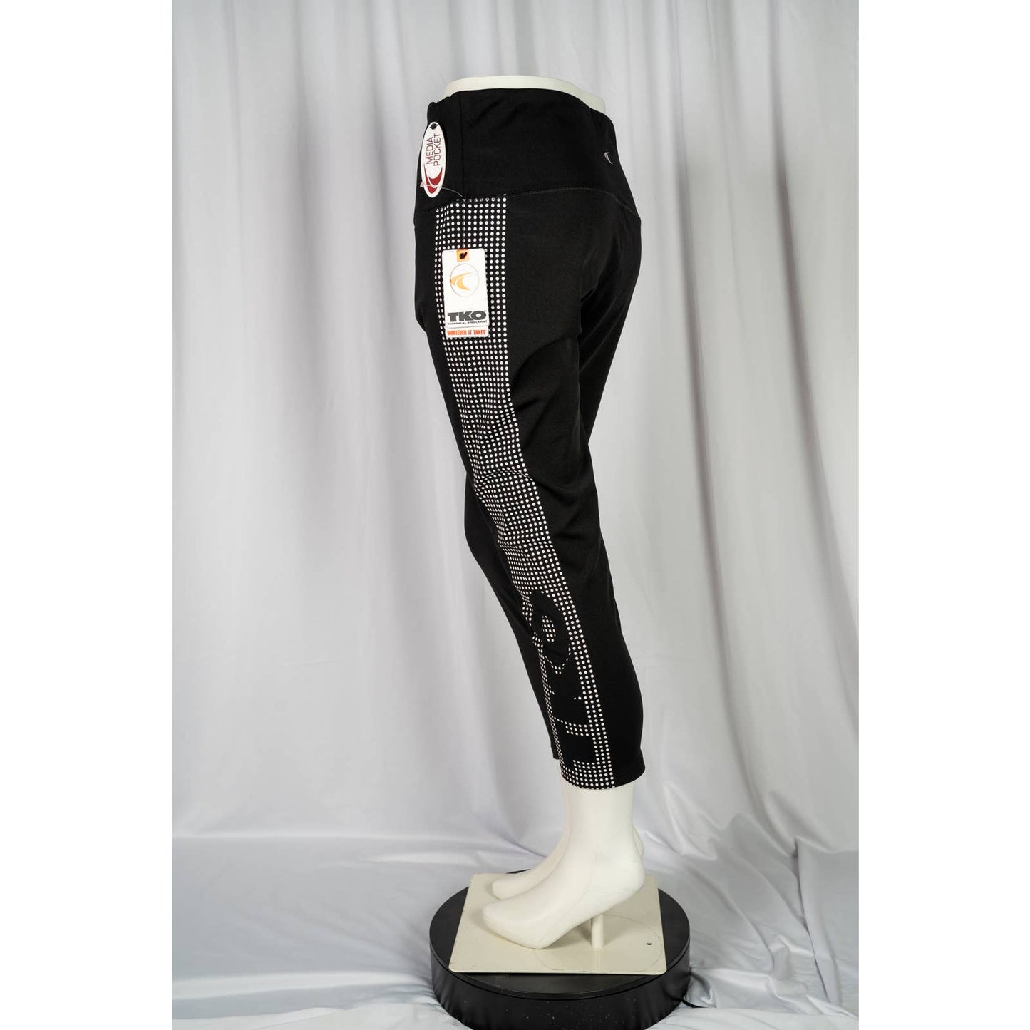 TKO running leggings sz 1X - TECHNICAL KNOCKOUT w/pocket - Magically Funky Austin Resale & Thrift