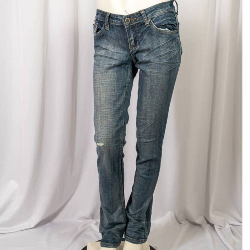 Papaya Relaxed Blue jeans size 5 - Magically Funky Austin Resale & Thrift