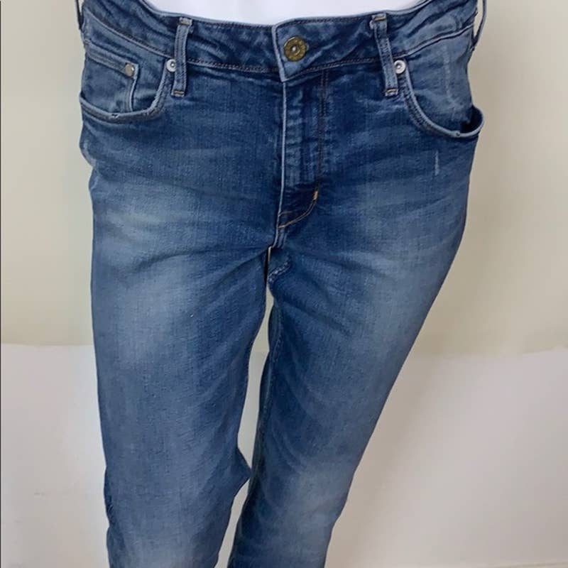 H&M women’s regular straight legged jeans 33/32 - Magically Funky Austin Resale & Thrift