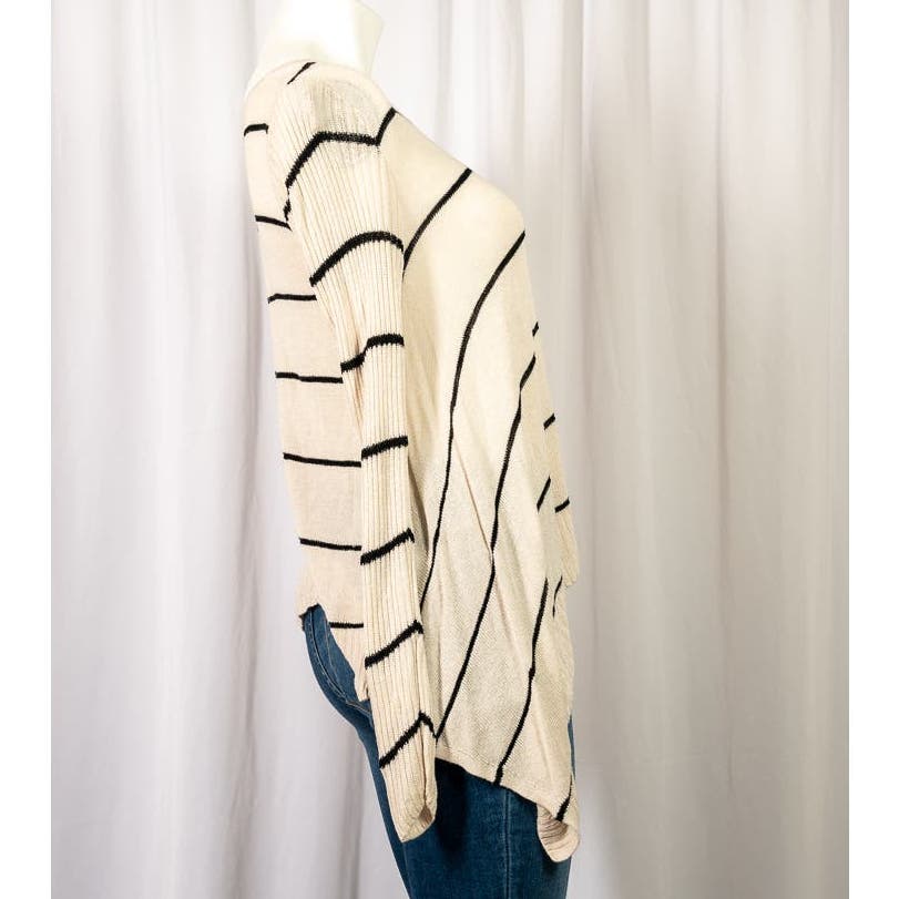 Abercrombie & Fitch Cream and black striped pullover sweater sz S