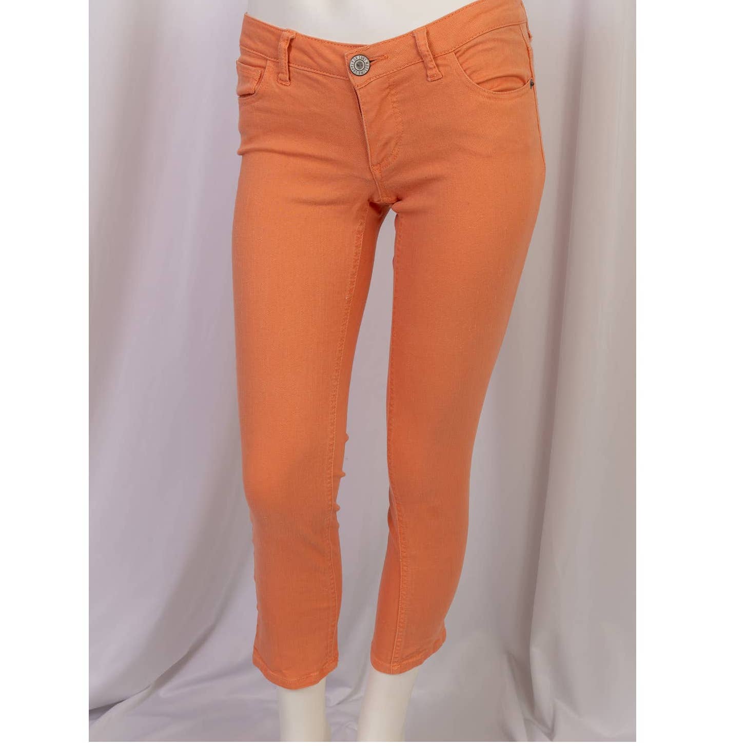 Jr's Orange Mossimo capri cut skinny jeans size 3 - Magically Funky Austin Resale & Thrift