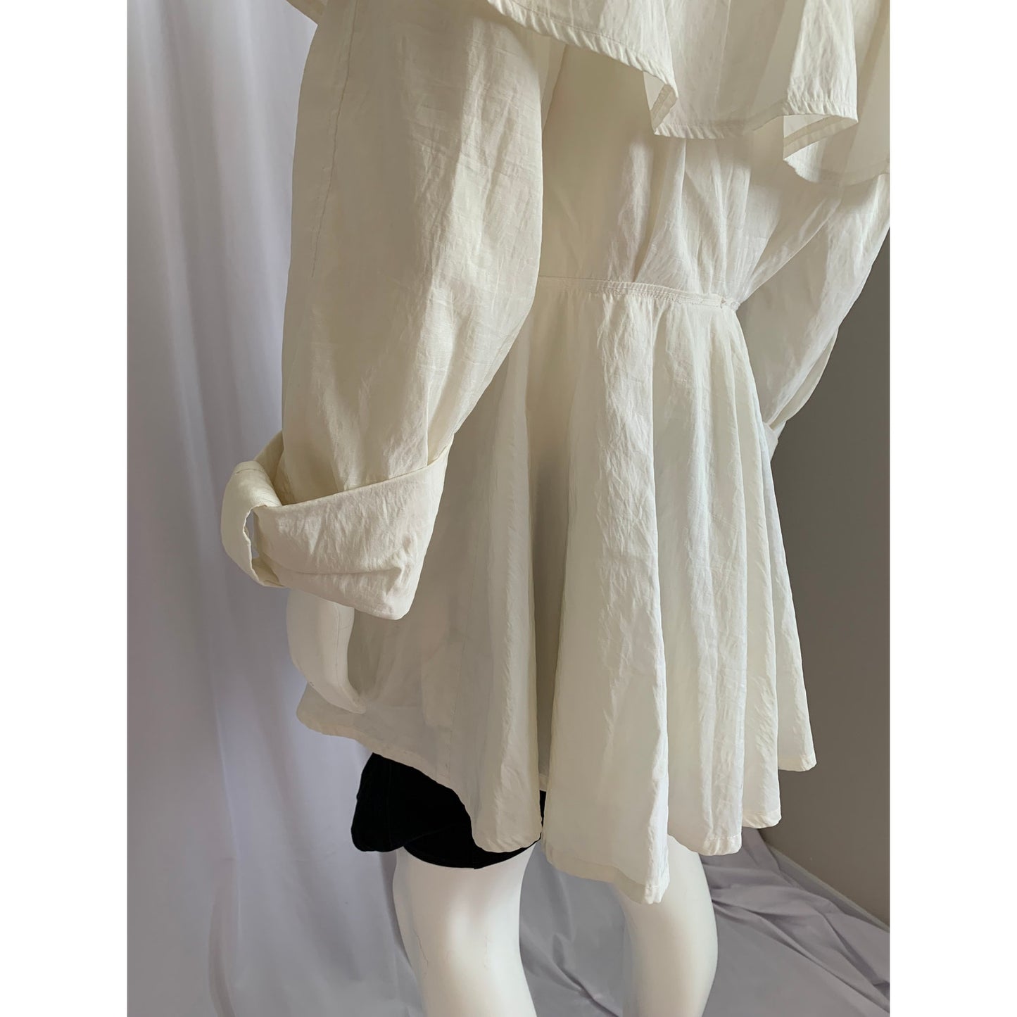 Vintage Cream fluffy short trench coat sz Medium