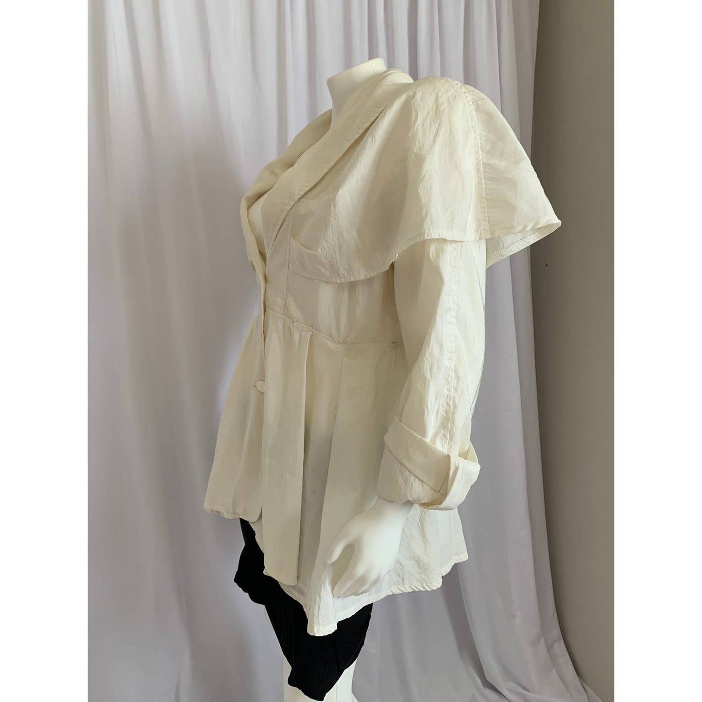 Vintage Cream fluffy short trench coat sz Medium