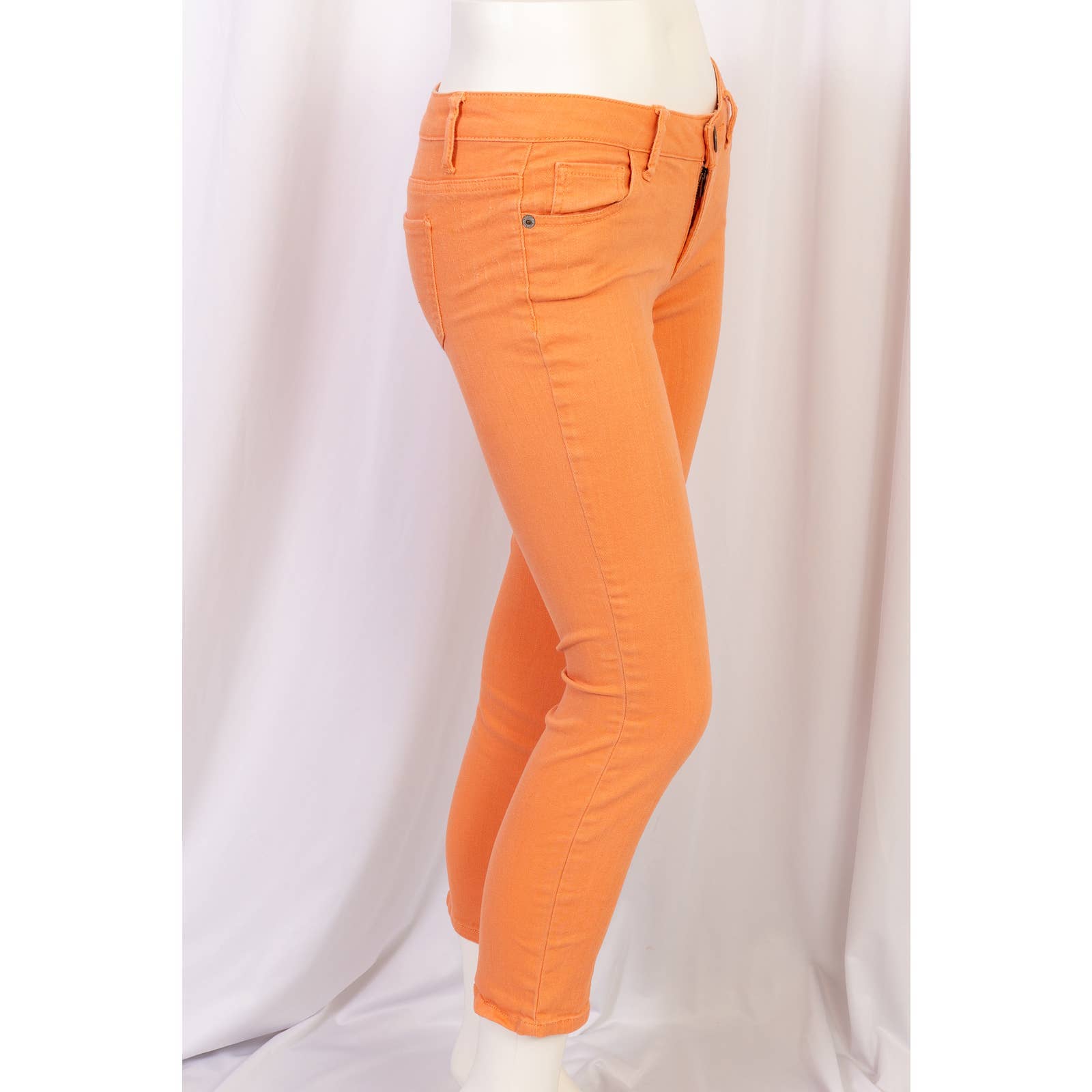 Jr's Orange Mossimo capri cut skinny jeans size 3 - Magically Funky Austin Resale & Thrift